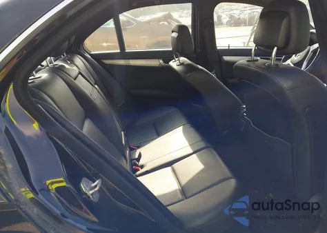 2014 Mercedes-Benz C 300 Sport 4Matic из США, поврежденный, VIN WDDGF8AB5ER307782